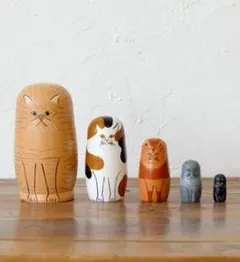新品　猫　マトリョーシカ　5点セット　置物　インテリア　天然木製　ネコのサムネイル