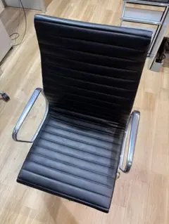 美品 ハーマンミラー イームズ アルミナムチェア ファブリック イス