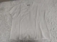 セオリーリュク　Ｖネックブラウス
