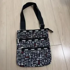 LeSportsac ショルダーバッグ 鍵柄のサムネイル