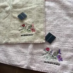 未使用　BURBERRY タオルハンカチ2枚セット　バーバリー　花柄　刺繍のサムネイル