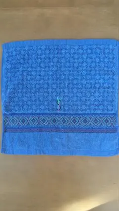 イヴ・サンローラン 青 フェイスタオル