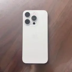 P305 美品 iPhone15 Pro 128GB ホワイトチタニウム - メルカリ