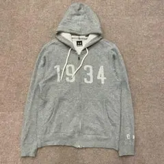 【R632】 UNDER ARMOUR ジップアップ パーカー サイズSM