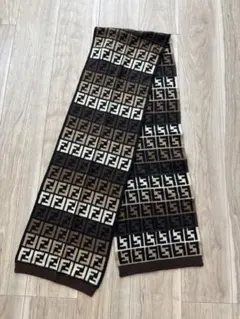 FENDI ストライプ FFロゴ マフラー 42 FENDI ストライプ柄マフラー 42 - メルカリ