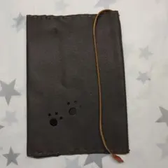 本革　レザー ブックカバー　猫の肉球　文庫本サイズ