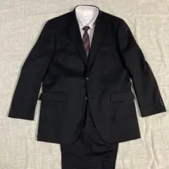 コナカ　 ビジネススーツ ブラック×ストライプ形状記憶スーツ　シワになりにくい