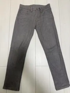 LEVI’S 511 グレージーンズ