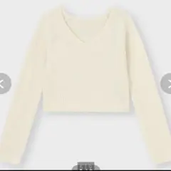 ★売り切り価格★2月3日まで！GU ホワイト　クロップド丈　ニットトップス