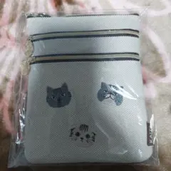 み*よ様 KALDI カルディ 猫 刺繍 3ポケットポーチ