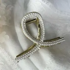 大人可愛い✨パール＆ストーン クロスデザイン バンスクリップ　ヘアクリップ