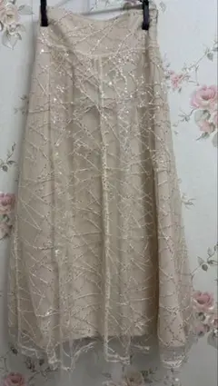 ビーズ刺繍 ベージュ フレアロングスカートのサムネイル