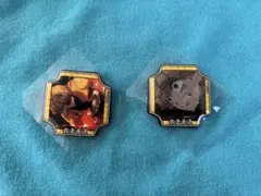 鬼滅の刃　ぷくっとバッジ　コレクション　我妻善逸　2種セット