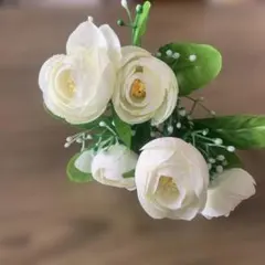 ラナンキュラス★白★インテリア。造花。1束