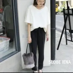 イエナスローブ　IENA SLOBE Vネックブラウスのサムネイル