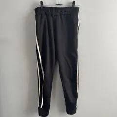 ブラックジャージパンツ サイドストライプ