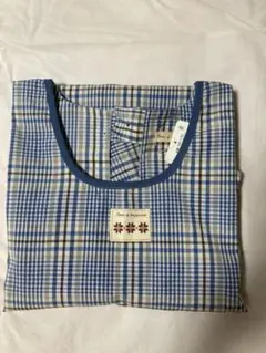 青と白のチェック柄エプロン