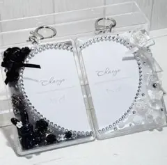 【17】トレカケース　トレカキーホルダー　硬質ケース　ハンドメイド　黒　白