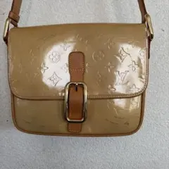 Item thumbnail for item 1d340edd-f138-430f-a595-8ba3954c4d51