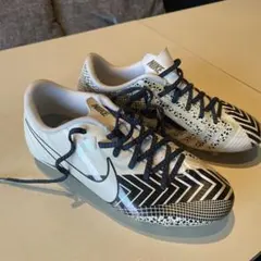 Nike サッカーシューズ ホワイト/ブラック　キッズ　21cm