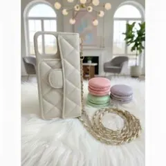 白色大人可愛いキャビアスキン風キルティングiPhone16plusケース新品即納