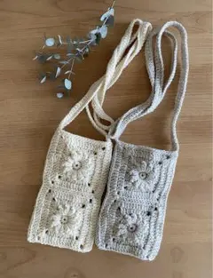 かぎ針ハンドメイド⭐︎グラニースクエアワントーンカラースマホポシェット⭐︎キナリ