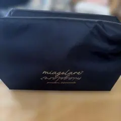最終値下げ！しまむら　ひなさん☆黒ポーチ 金色ファスナーのサムネイル