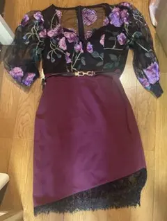 あ*く様 ジュエルズ　ベルト付き刺繍入り黒紫ドレス