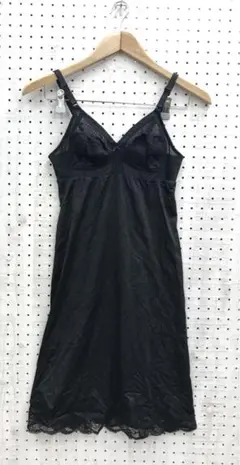 ワコール花柄刺繍が施された黒のスリップ黒のペチコート新品 ペチコート＆スリップ特集｜ワコール直営の公式下着通販サイト