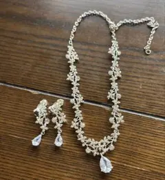 ブライダル　結婚式　アクセサリー　イヤリング　ネックレス