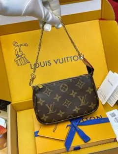 Louis Vuitton モノグラム ミニ・ポシェットのサムネイル