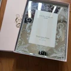 2025年最新】Laura Ashley フォトフレームの人気アイテム - メルカリ