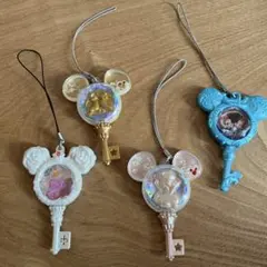 ディズニー ミッキー型キー型ストラップ