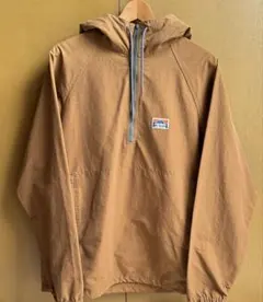 マウンテンパーカー