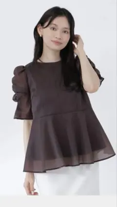 oggi5月号掲載natural beauty basicシアーぺプラムブラウス - メルカリ