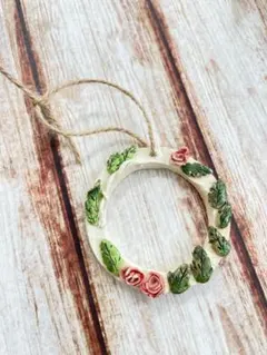 陶芸 クリスマスリース オーナメント バラ 陶器 ハンドメイド