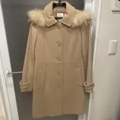 ファー付きベージュロングコート　組曲