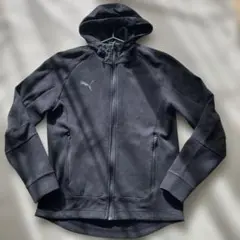 PUMA パーカー　ブラック