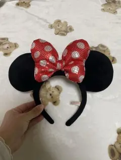ミニーマウス カチューシャ 赤いリボン