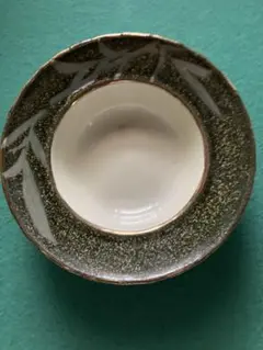 竹模様の陶器皿 直径約16cm
