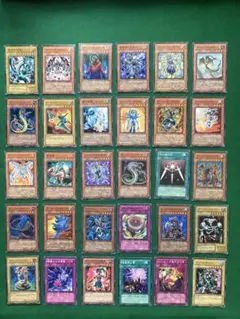 遊戯王OCG 大量カードセット まとめ売り(140枚超) 遊戯王OCG カード大量まとめ売り 140枚セット キラキラカード含む