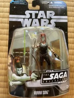未使用品 Hasbro社 スター・ウォーズ オーラ・シング フィギュア 書籍