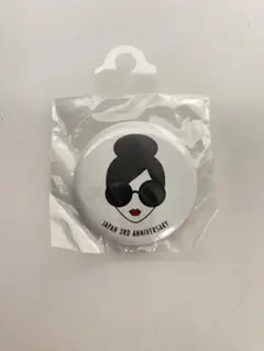 alice+olivia 非売品缶バッジ