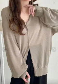 シアーパフスリーブサムホールVネックニットカーディガン