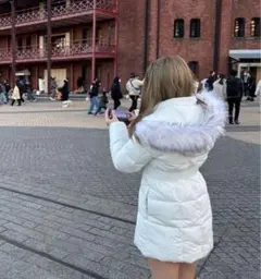 ホワイト ダウンジャケット フード付き