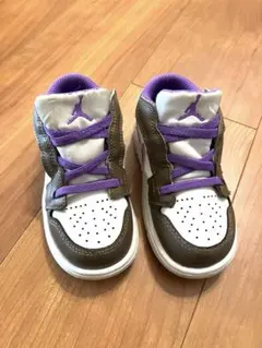 Jordan キッズスニーカー ホワイト/ブラウン/パープル