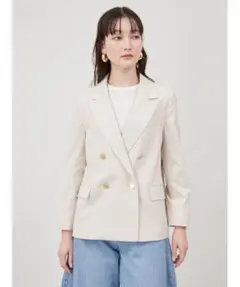 金釦ダブルブレストコンパクトジャケット　アイボリー　ミラオーウェン