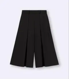 黒　ガウチョパンツ