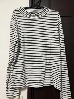 SHEIN 白黒ストライプ 長袖カットソー