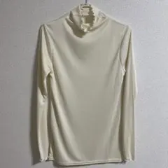 美品❗️Elura エルーラ Mサイズ タートルネック　トップス　インナー　フリル